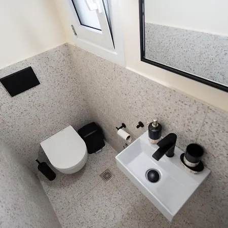 Deluxe 4 Bedrooms In Center * Athens