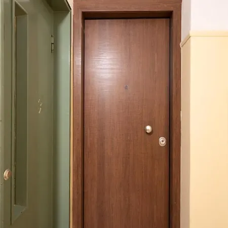 Apartment Deluxe 4 Bedrooms In Center Athens
