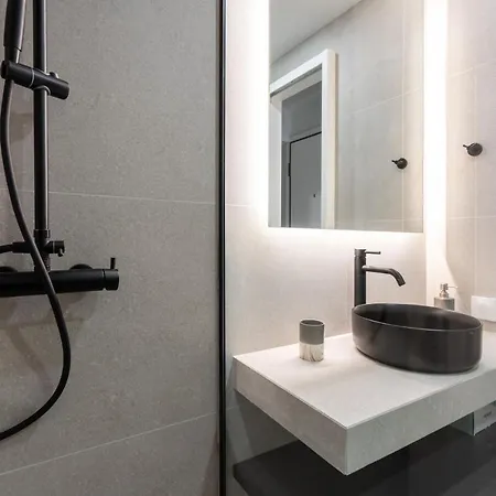 Apartment Deluxe 4 Bedrooms In Center