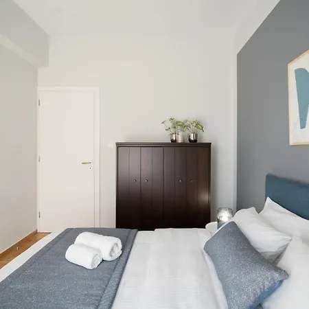 Deluxe 4 Bedrooms In Center *