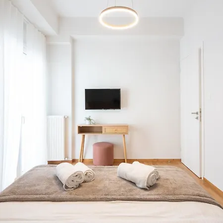 Apartment Deluxe 4 Bedrooms In Center Athens