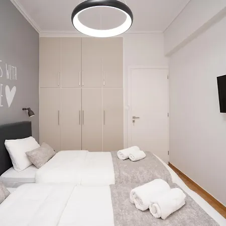 Διαμέρισμα Deluxe 4 Bedrooms In Center Αθήνα